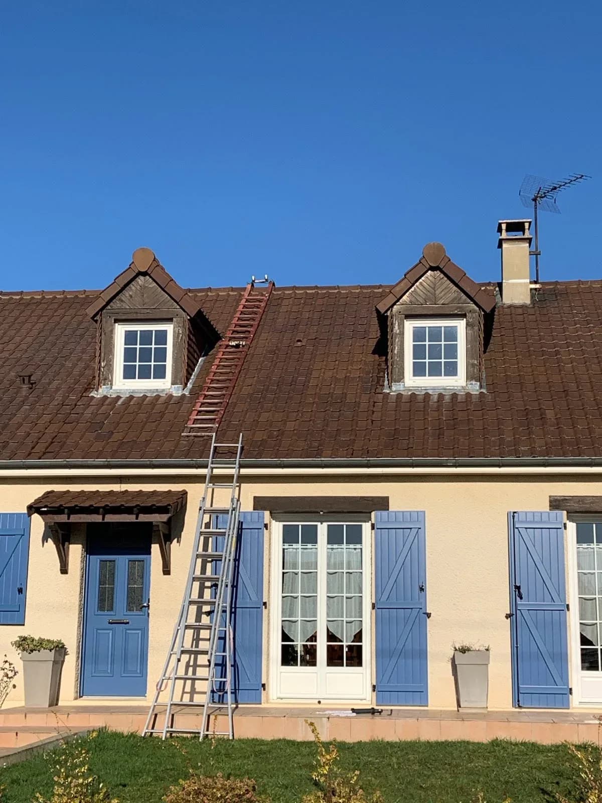 Inspection et entretien de couverture en tuiles